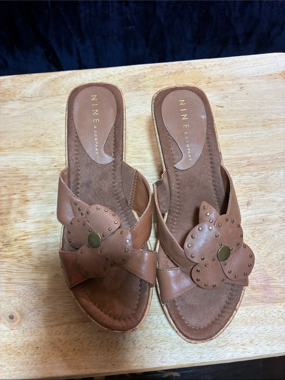Nine & Co. Brown Floral Leather Slide Mules